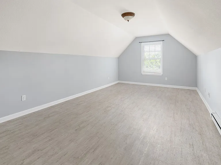 44 Worthington Ln — Photo 15