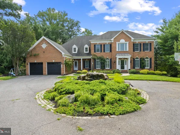8203 Pumpkin Hill Ct, Baltimore, MD 21208