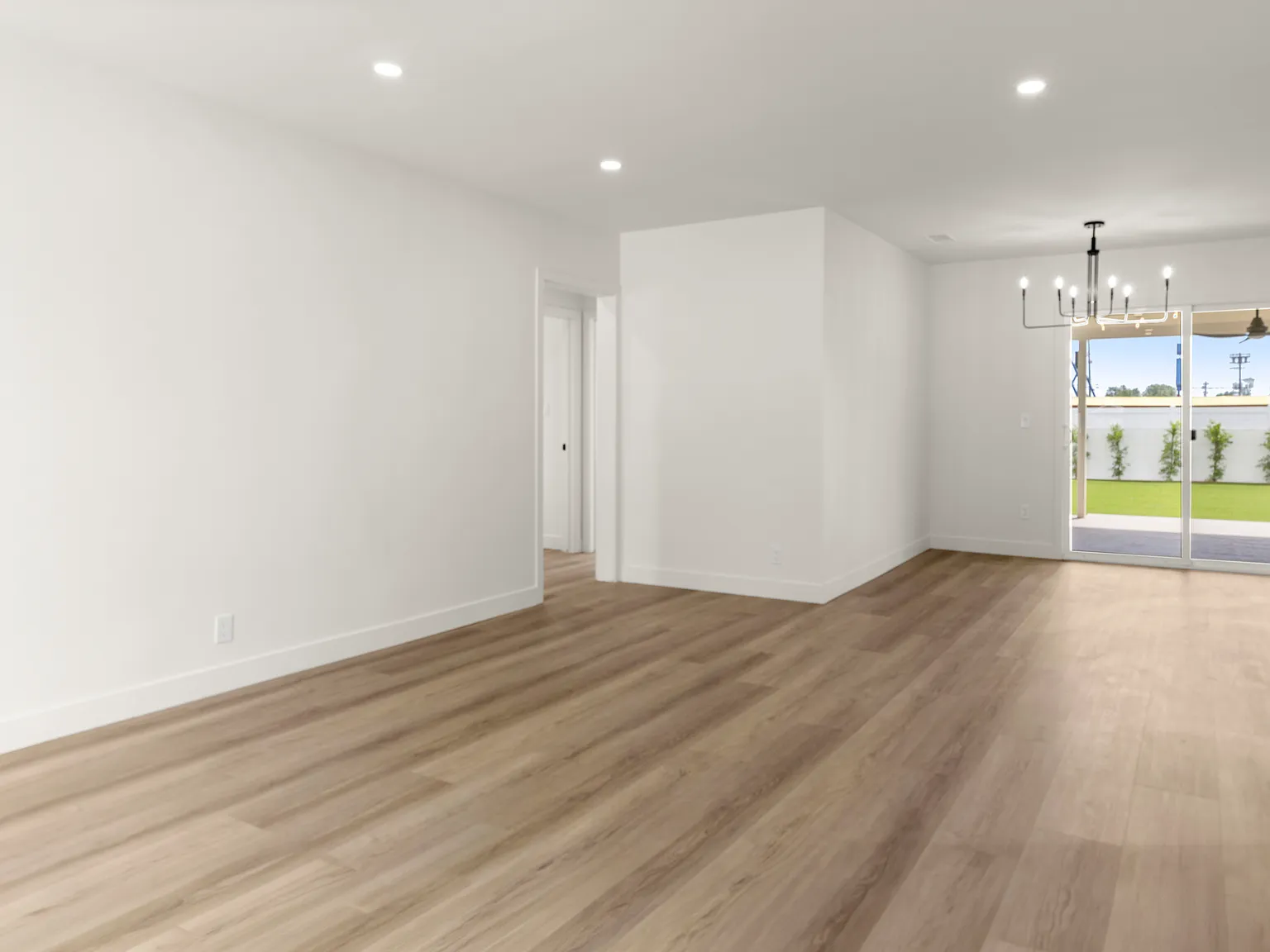 8759 Snowden Ave — Photo 3