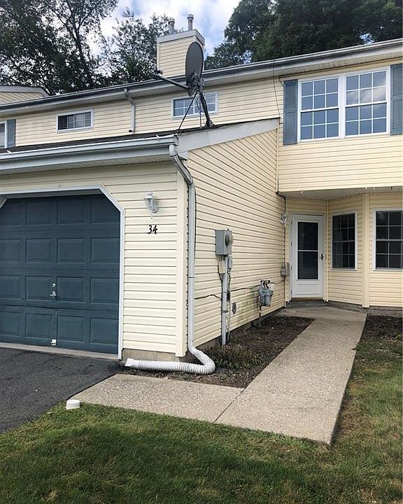 1st image of 34 Pond Hill Ln