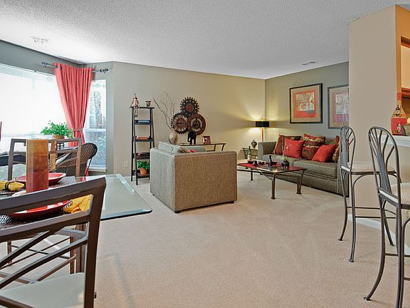 4th image of 3611 University Dr APT 08D