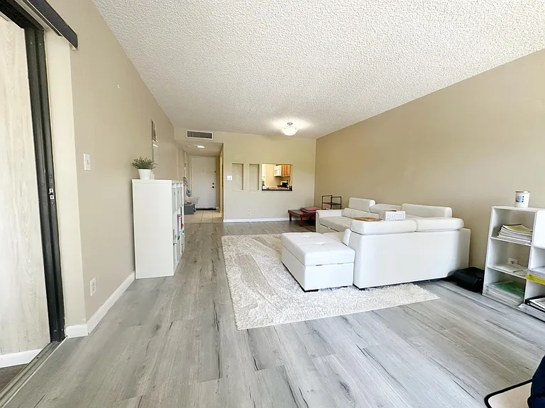 2312 S Cypress Bend Dr #209 — Photo 19