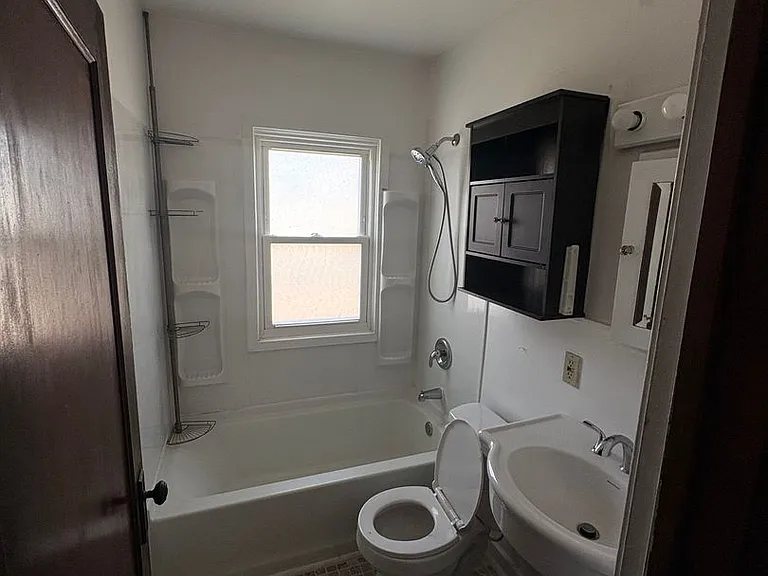 135 S 23rd St — Photo 7