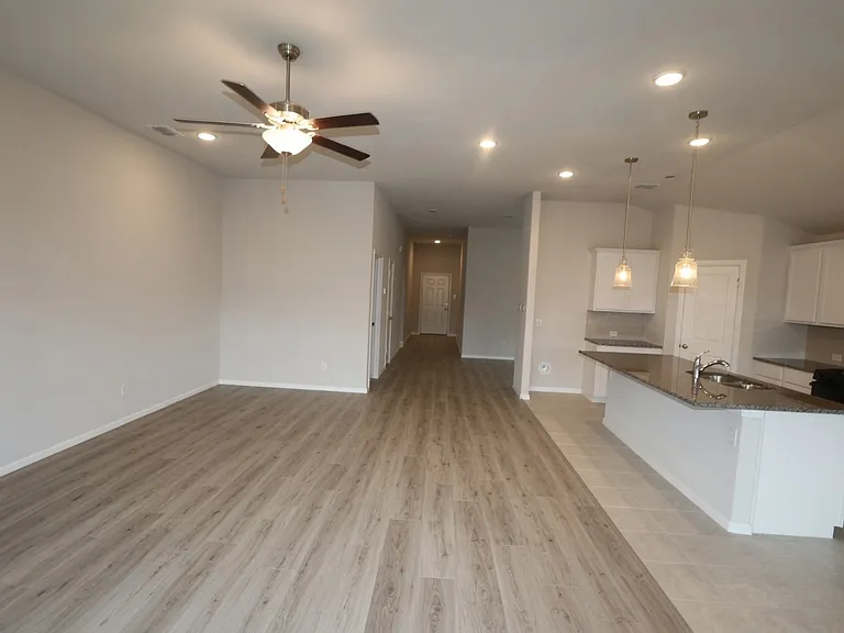 6125 Hightower St — Photo 2