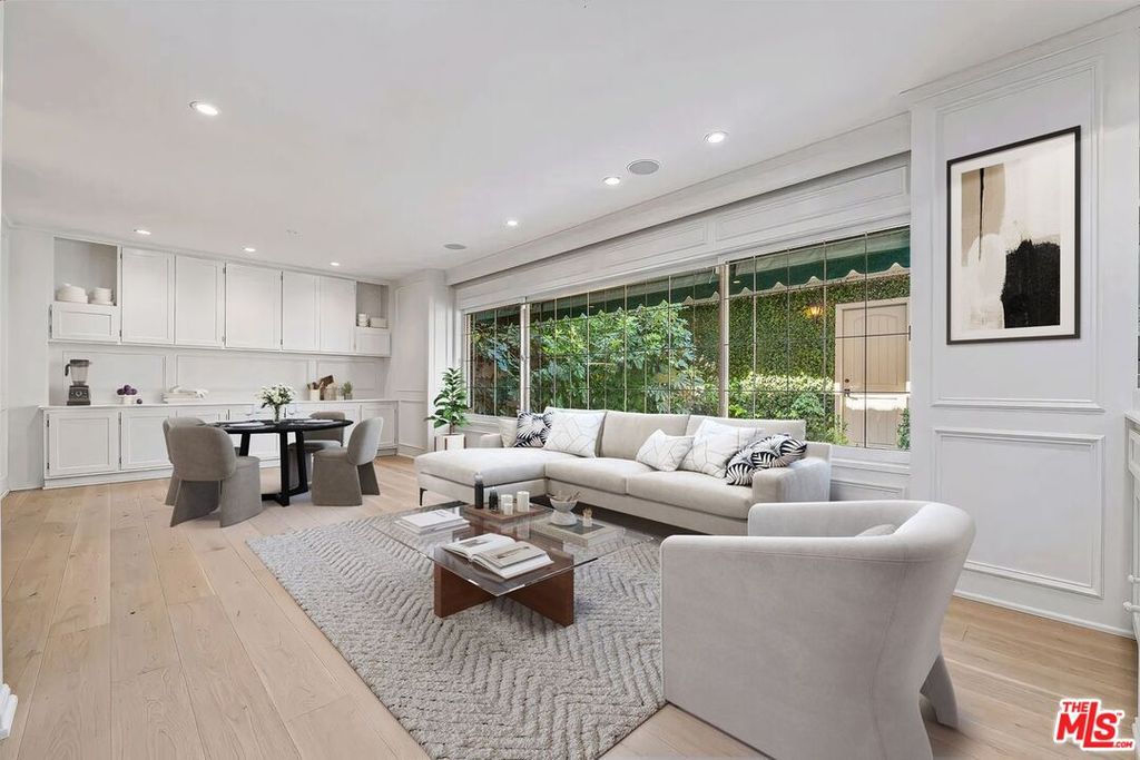 2792 Bottlebrush Dr, Los Angeles, CA - View 6