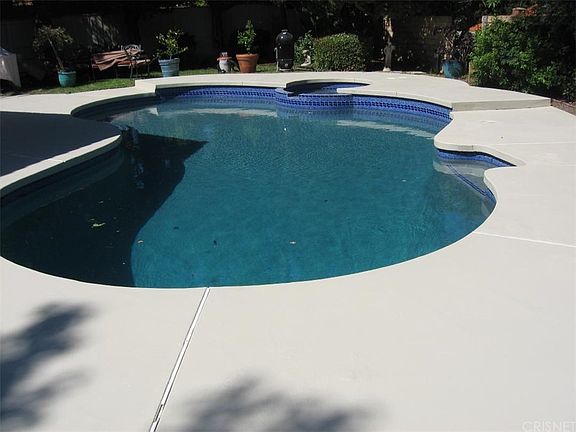 5th image of 24 Ilex Dr