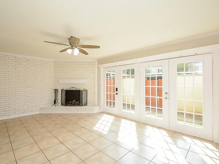 13282 Trail Hollow Dr — Photo 16