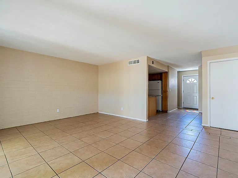 2 bedroom 1.5 bathroom in the heart of Phoenix — Photo 14