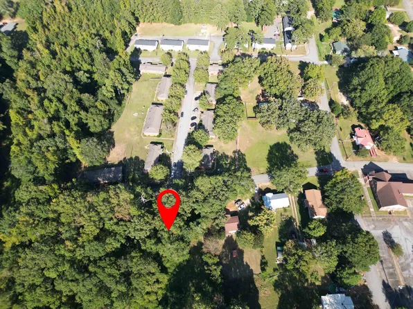 206 Horton St, Central, SC 29630
