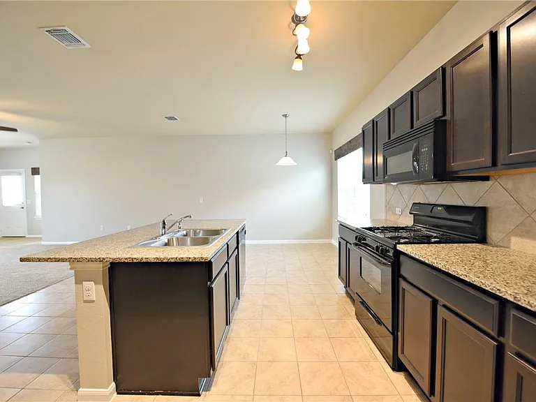 1603 Atlantica St — Photo 8