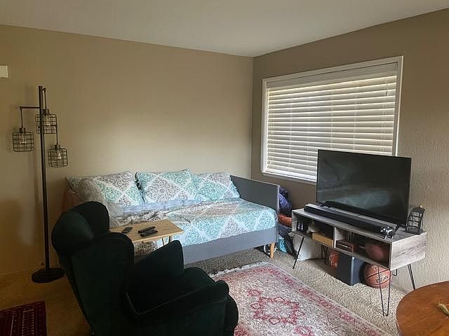 1st image of 250 River St