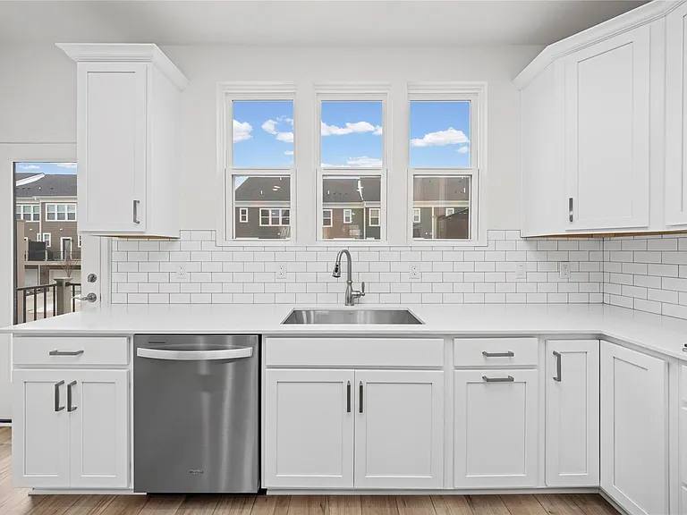 43071 Atwood Ave — Photo 18