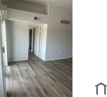 6545 Fulton Ave #205 — Photo 3