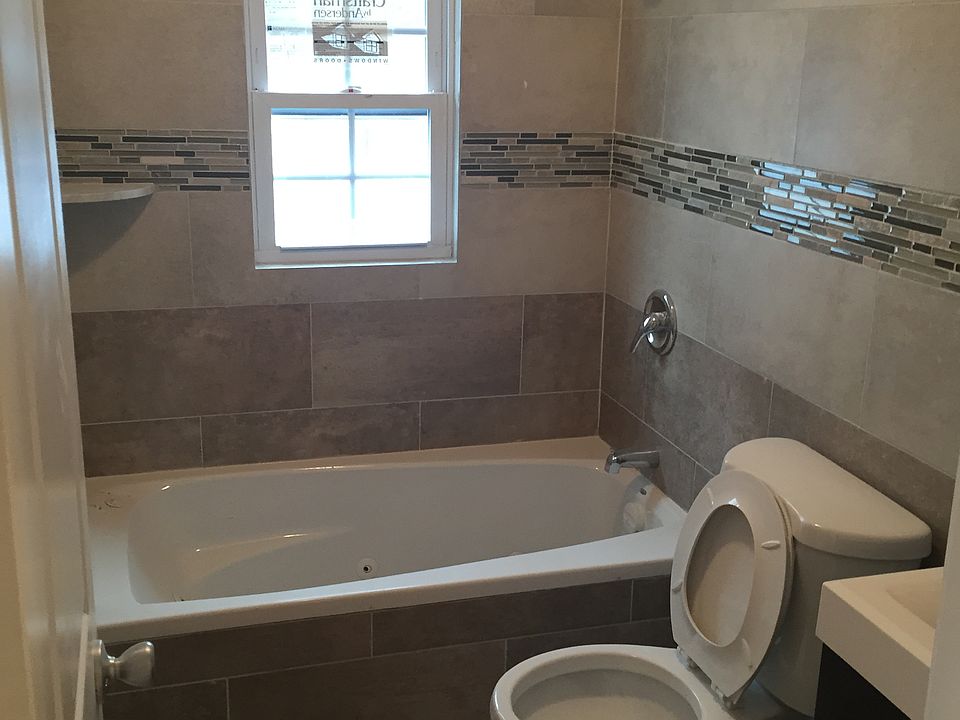 2nd image of 12060A 144th St
