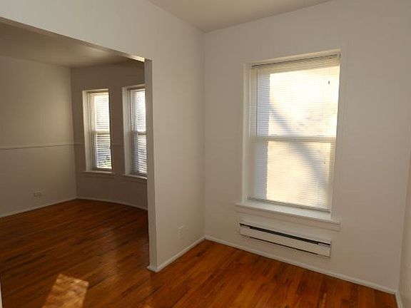 2nd image of 4515G N Malden St #3D