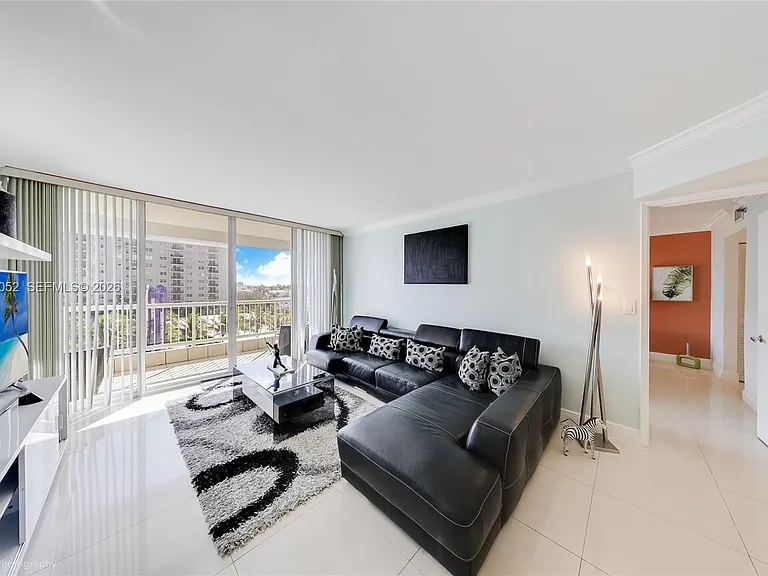 9341 Collins Ave #503 — Photo 5