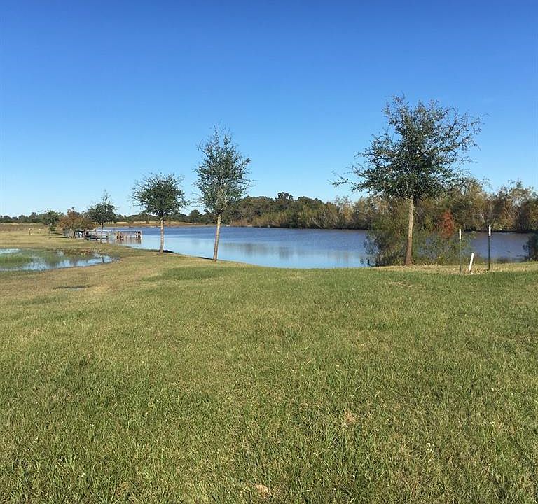 1260 Bartlett Rd Sealy TX Zillow