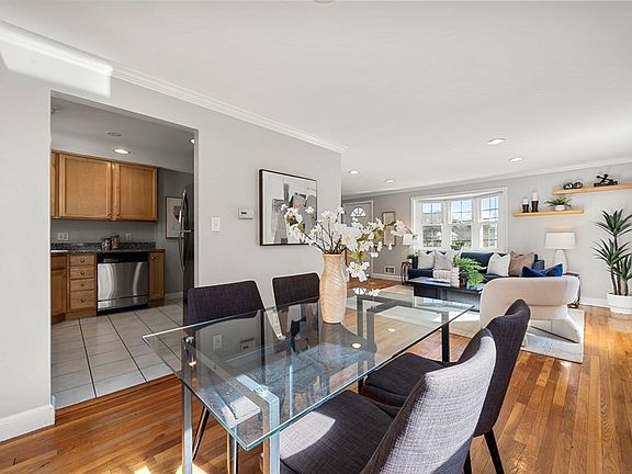 5th image of 7 Bow St #7
