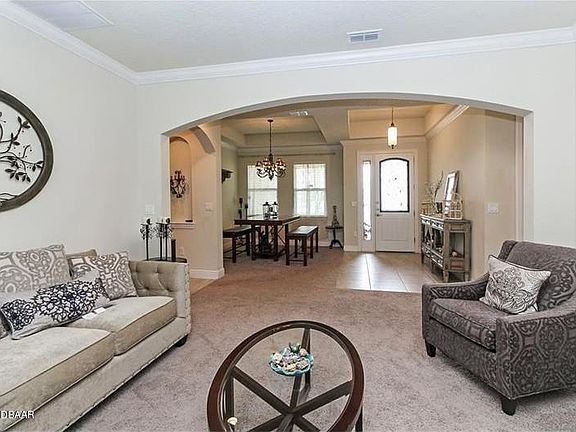 5th image of 100 Venezia Blvd