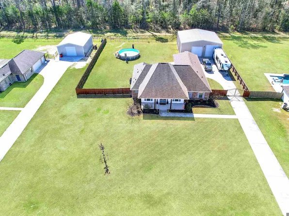 14041 Kaden Creek Dr, Walker, LA 70785