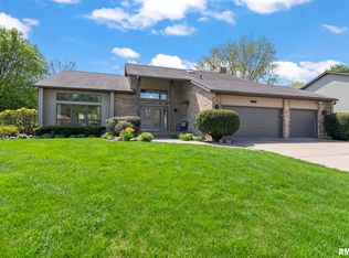 2504 Country Club Dr, Springfield, IL 62704