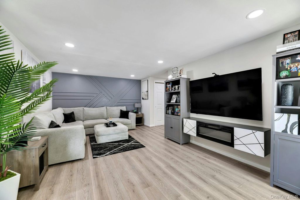 394 Birchwood Road #394, Medford, NY - View 6