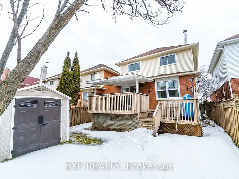 134 Sandown Ave #BASEMENT — Photo 2
