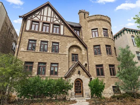 2322 W Farwell Ave APT 3W, Chicago, IL 60645