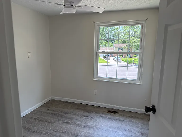 792 Majken Pl — Photo 11