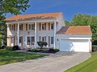3645 River Ln, Rocky River, OH 44116