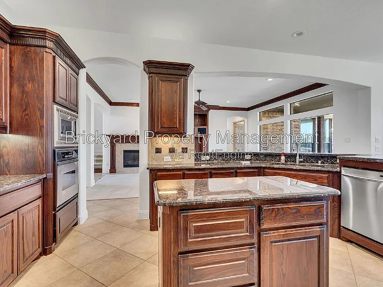 350 Pine Valley Dr — Photo 24