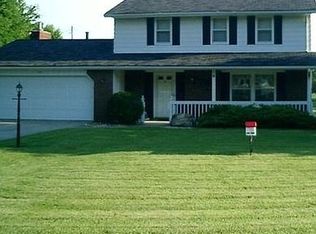 405 E Sunset Dr, South Whitley, IN 46787