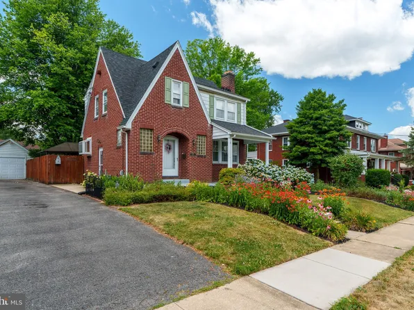 120 N Rockburn St, York, PA 17402