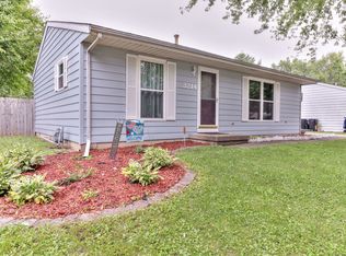 3214 Saratoga Dr, Champaign, IL 61821