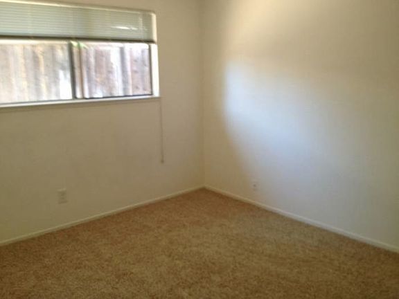 5th image of 9222 Corinthian Cir