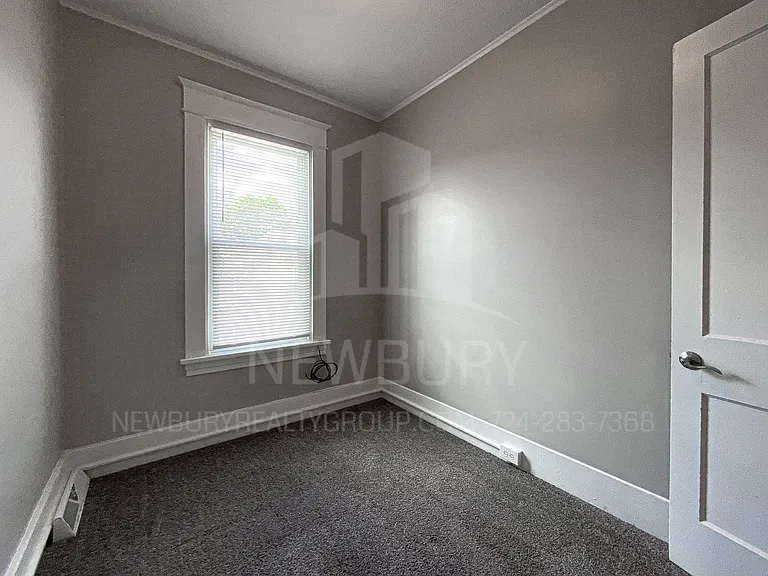 303-317 Wilson Ave — Photo 44