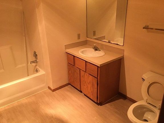 2nd image of 1722 NE 145th St