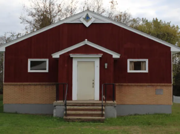 11 Berce Street, Washburn, ME 04786