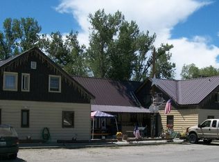 12 Charles St, Pinedale, WY 82941
