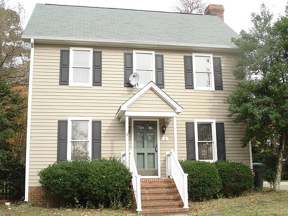 2nd image of 6 Yeardleys Ct
