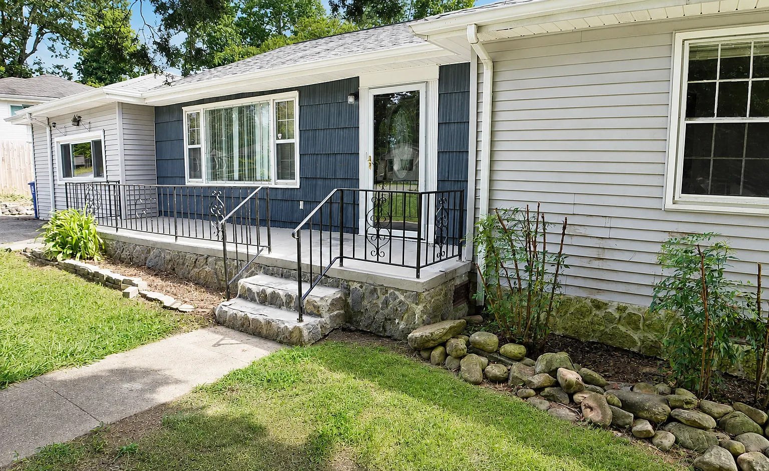 4 bed, 2244 sqft, $1,895 — Photo 1