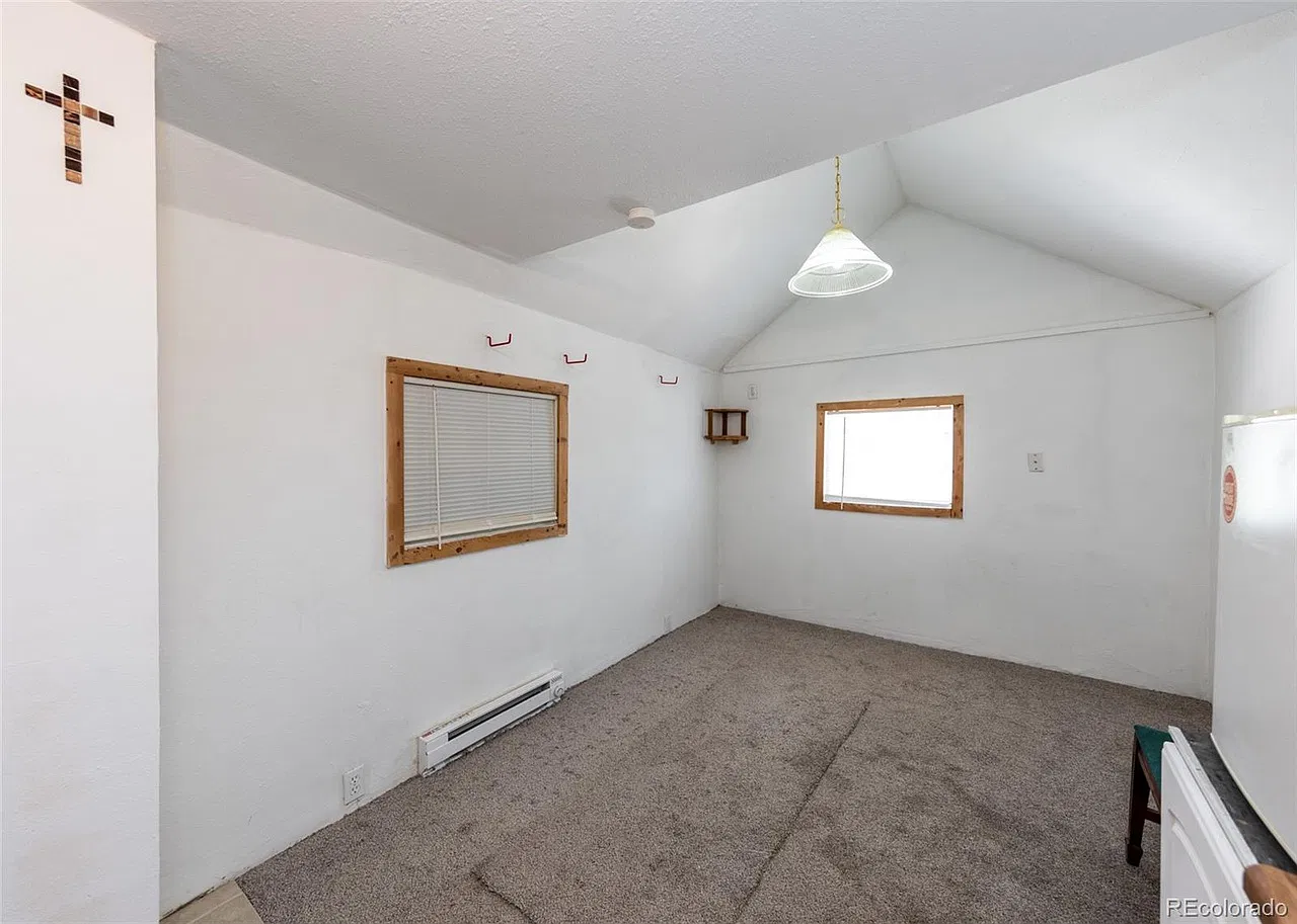 Studio, 350 sqft, $850 — Photo 3