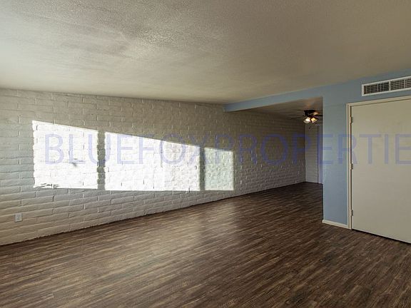 4th image of 2852 N Estrella Ave