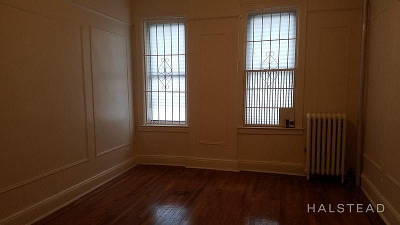 2nd image of 452 Park Pl APT 1B