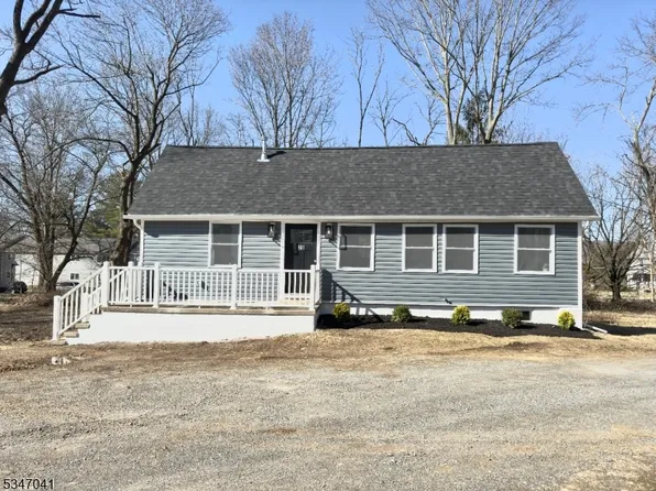 29 Kinnaman Ave, Washington Boro, NJ 07882