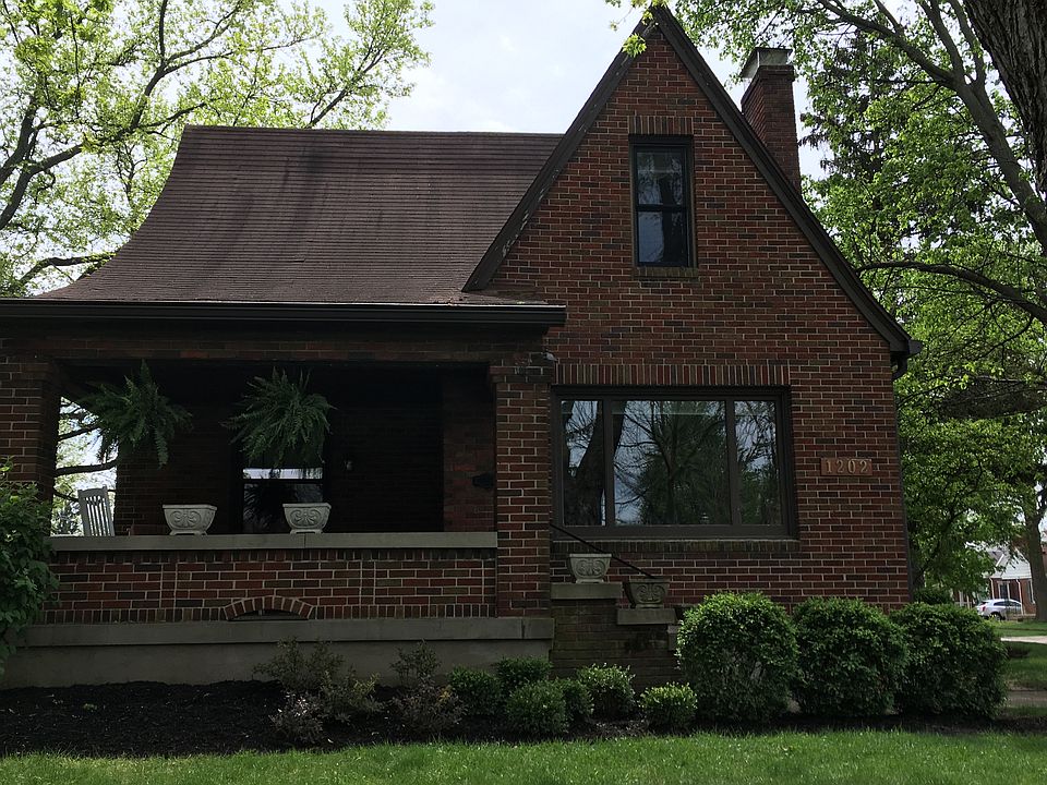 1st image of 1202 Broadview Blvd
