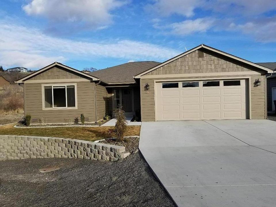 1st image of 167 21st Pl NW