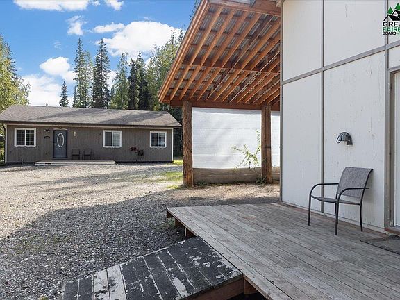 3rd image of 622 Feliz St