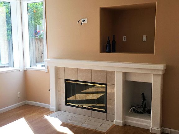 2nd image of 2585 Canary Palm Ct