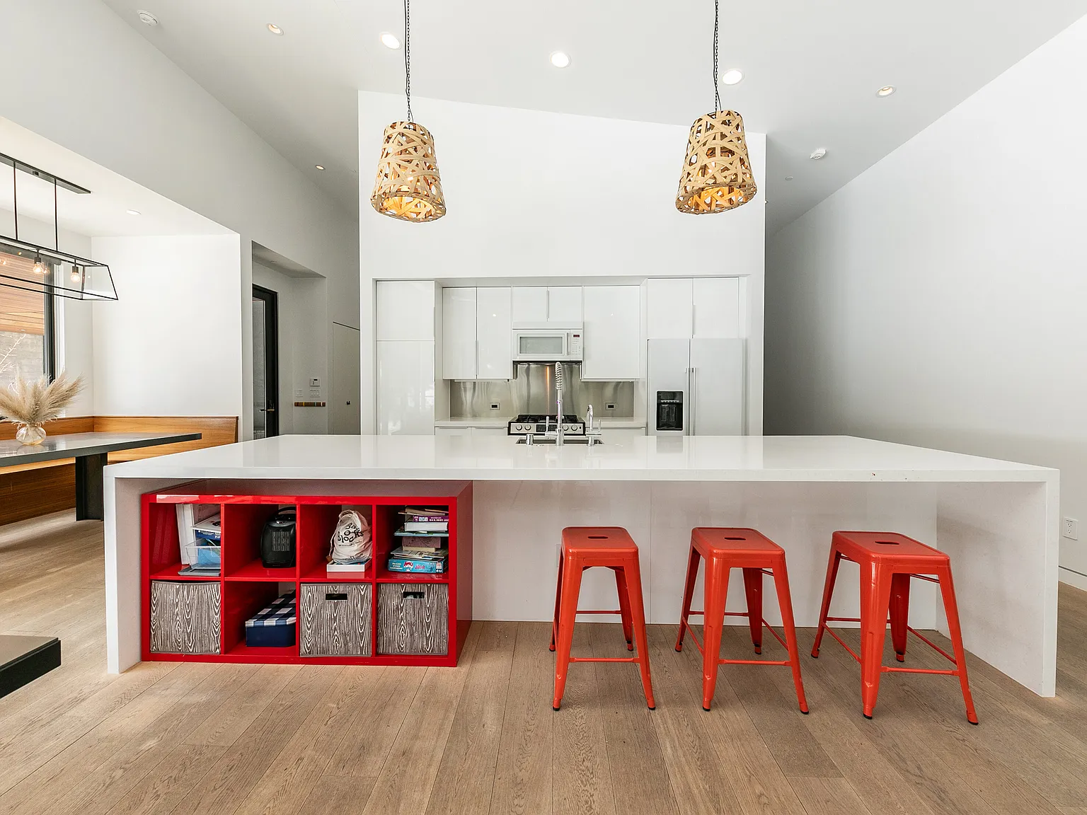 3 bed, 2000 sqft, $24,000 — Photo 3